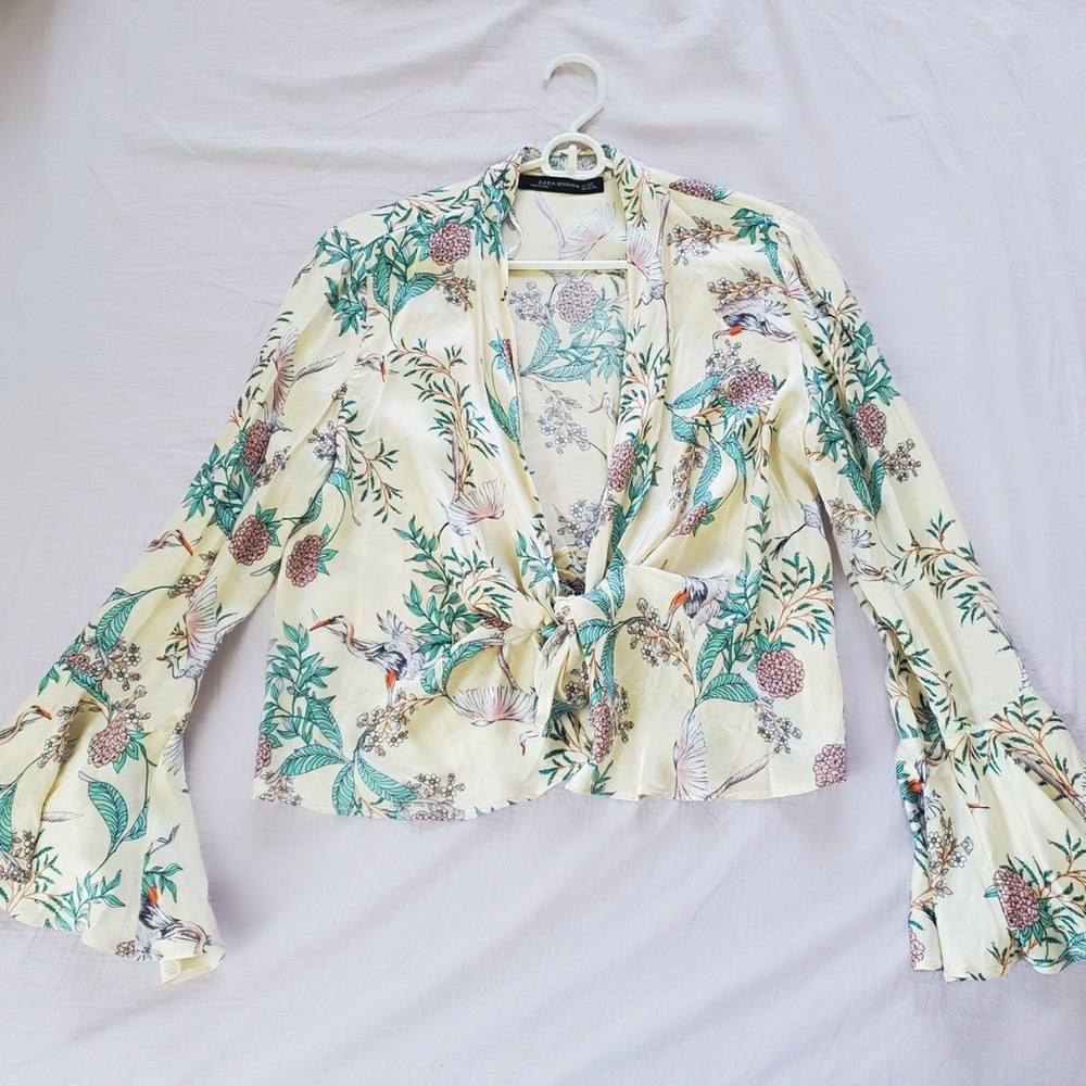 NWOT Zara Floral Crane Front Knot Blouse